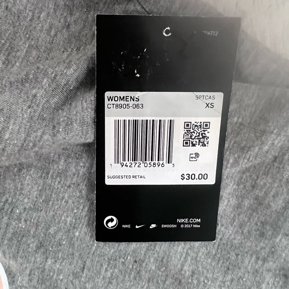 Nike Sportswear T-Shirt, women's Sz XS, color grey, retro vibes large logo, NWT! - Picture 3 of 6